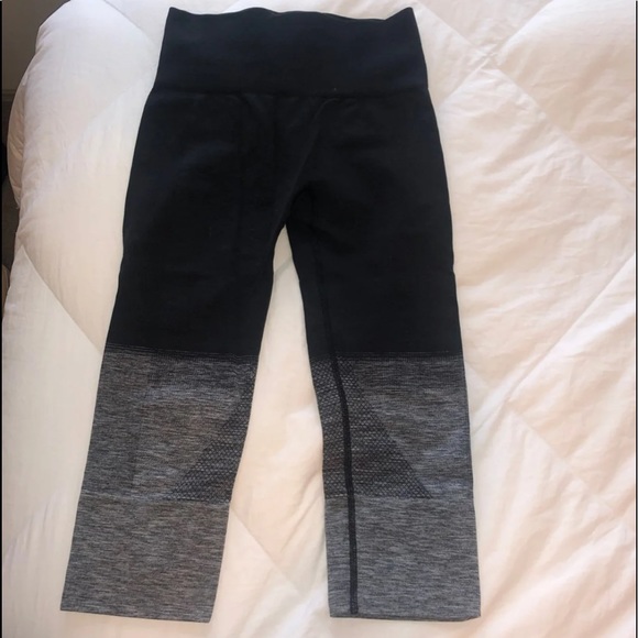lululemon crop leggings size 4 - Picture 2 of 2